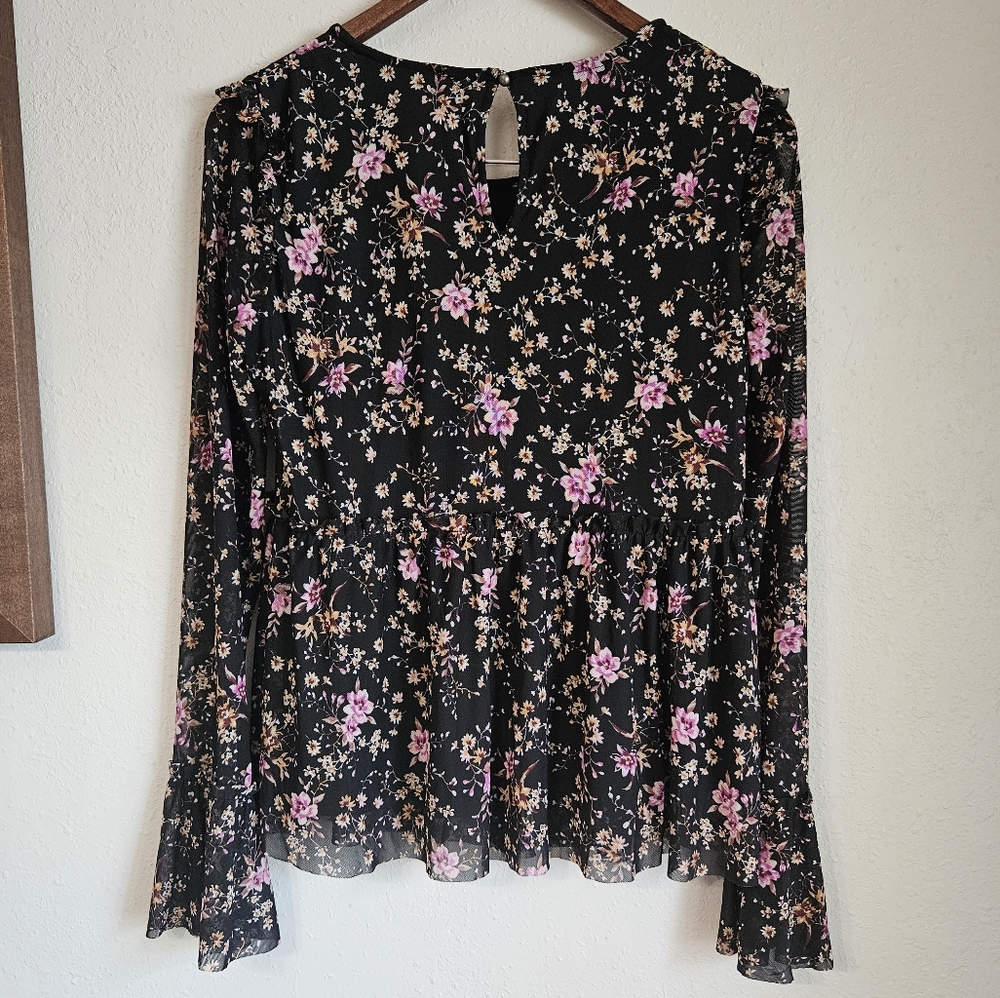 American Rag NWT Floral Long Bell Sleeve Blouse Sz M - Picture 6 of 9